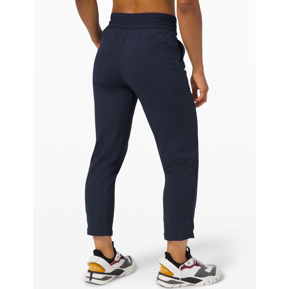 Lululemon Beyond the Studio Crop Navy Blue Joggers Size 12 25" Inseam